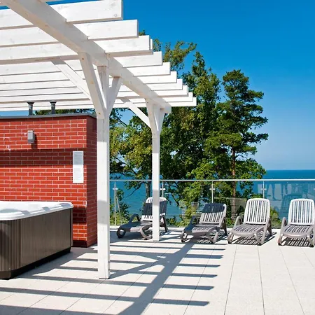 Gold Platinium Z Widokiem Na Morze