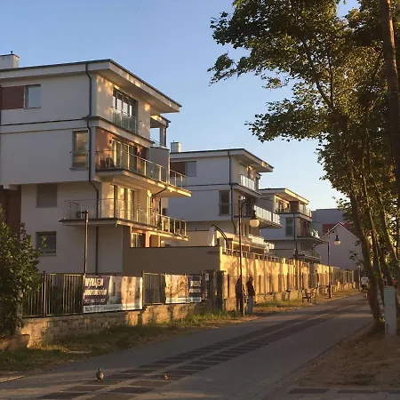 Gold Platinium Z Widokiem Na Morze