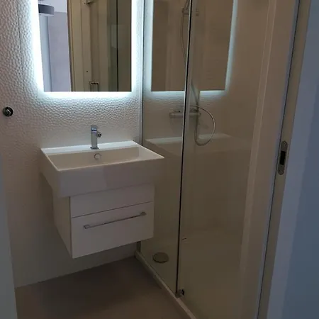 Gold Platinium Z Widokiem Na Morze * ريفال