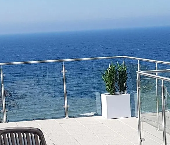 Gold Platinium Z Widokiem Na Morze